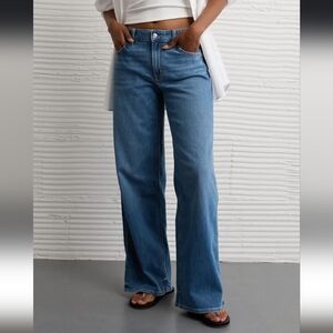 American Eagle Jeans Size 4 Blue Dreamy Drape Baggy Wide Leg  Low Rise Stretch